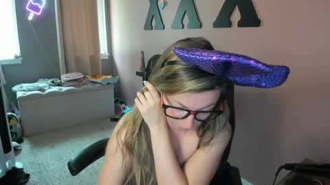 MandyBabyXXX online show from 4, 8, 2026