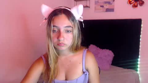 Snapshot of mandyy_petite chatting on 29, 10, 2025 mandy sofi online show from 29, 10, 2025