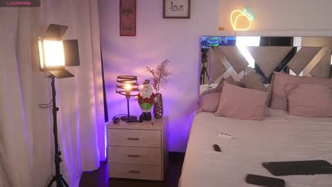   online show from 5, 12, 2024