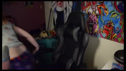 Manner Banana-er online show from 8, 10, 2025