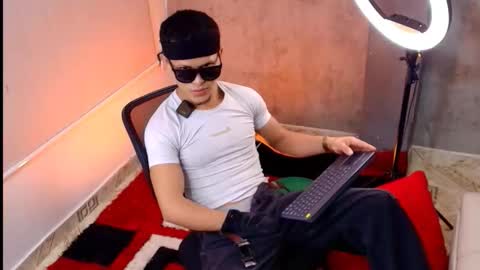 Manuel online show from 16, 3, 2026