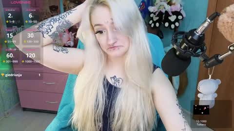 Manuela online show from 12, 12, 2024