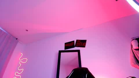 Snapshot of manuevans10 chatting on 18, 9, 2025 manuevans10 online show from 18, 9, 2025