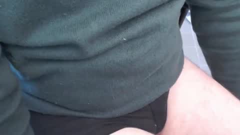 Snapshot of manuherb84 chatting on 21, 10, 2025 manuherb84 online show from 21, 10, 2025