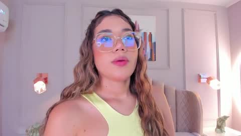 Snapshot of mara_brooks chatting on 19, 1, 2025 Mara online show from 19, 1, 2025