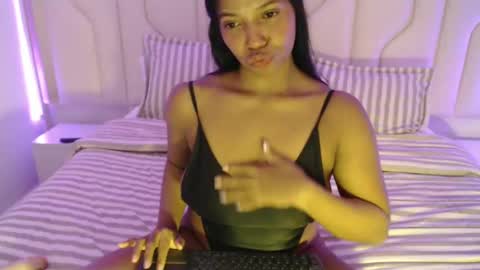 Snapshot of mara_sex chatting on 8, 10, 2025 pao online show from 8, 10, 2025