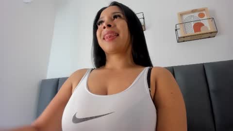 Snapshot of maraowen chatting on 11, 6, 2026 Mara online show from 11, 6, 2026