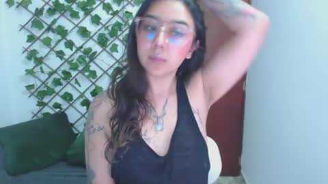 Snapshot of marce_bunny chatting on 1, 10, 2025 Marcela  online show from 1, 10, 2025