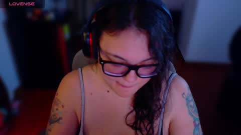 Snapshot of marcela2101s chatting on 21, 11, 2025 marcela2101s online show from 21, 11, 2025