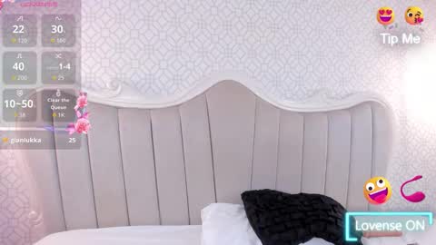 Marcela Cortes online show from 11, 10, 2025