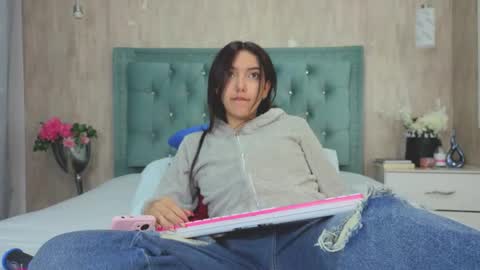 Snapshot of marcelaa_fox chatting on 20, 9, 2025 Marcela online show from 20, 9, 2025