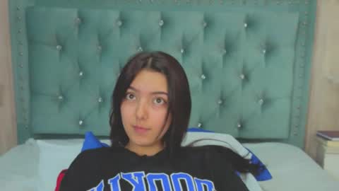 Snapshot of marcelaa_fox chatting on 27, 9, 2025 Marcela online show from 27, 9, 2025