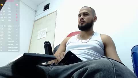 Snapshot of marcus_soler chatting on 18, 10, 2025 marcus_soler online show from 18, 10, 2025