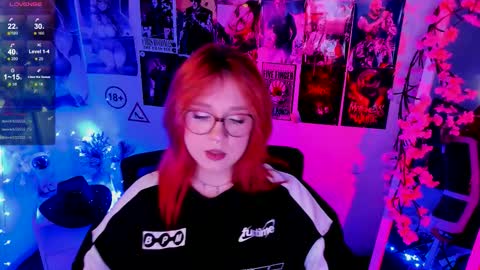 Snapshot of margaret_red chatting on 1, 12, 2025 Margaret online show from 1, 12, 2025