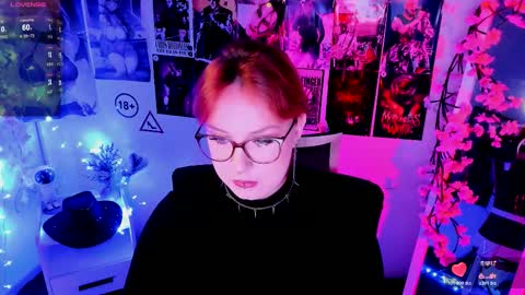 Snapshot of margaret_red chatting on 1, 12, 2025 Margaret online show from 1, 12, 2025