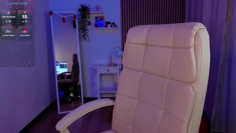 Snapshot of margeritirell chatting on 6, 11, 2025 Margo online show from 6, 11, 2025