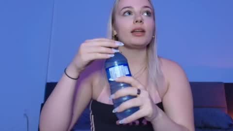 margot_robbie7 online show from 11, 9, 2025