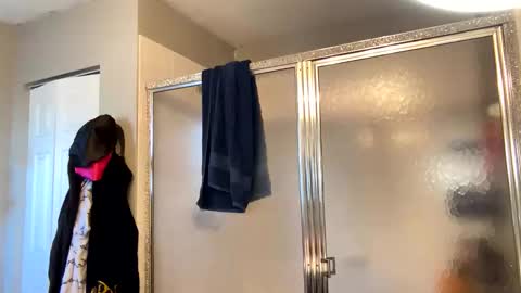 Mari Bee online show from 17, 3, 2026