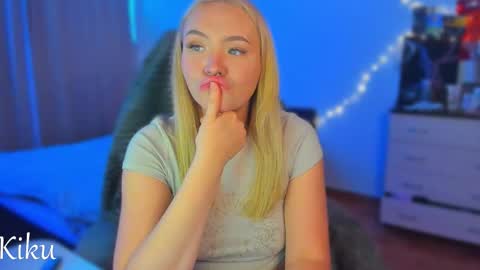 Snapshot of mari_kiku chatting on 10, 10, 2025 Kiku and Marii - online show from 10, 10, 2025