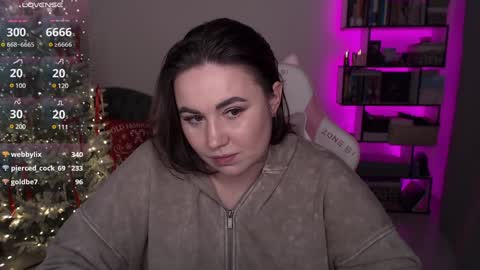 Snapshot of mari_moore7 chatting on 15, 12, 2024 mari moore online show from 15, 12, 2024