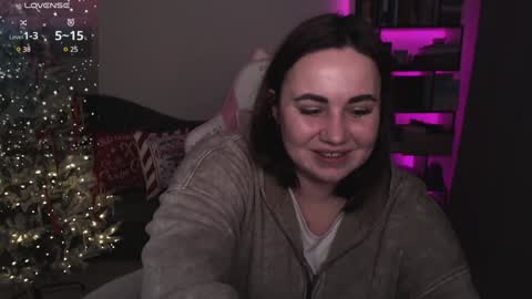 Snapshot of mari_moore7 chatting on 17, 12, 2024 mari moore online show from 17, 12, 2024