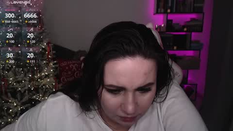 Snapshot of mari_moore7 chatting on 27, 12, 2024 mari moore online show from 27, 12, 2024