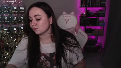 Snapshot of mari_moore7 chatting on 29, 12, 2024 mari moore online show from 29, 12, 2024