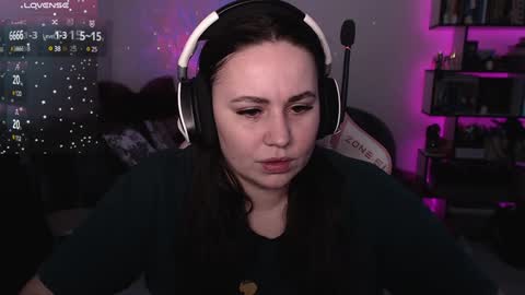 Snapshot of mari_moore7 chatting on 6, 1, 2025 mari moore online show from 6, 1, 2025