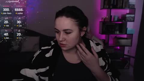 Snapshot of mari_moore7 chatting on 2, 3, 2025 mari moore online show from 2, 3, 2025