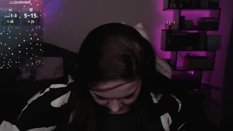 Snapshot of mari_moore7 chatting on 4, 3, 2025 mari moore online show from 4, 3, 2025