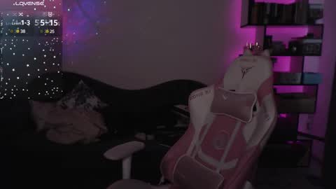 Snapshot of mari_moore7 chatting on 12, 3, 2025 mari moore online show from 12, 3, 2025