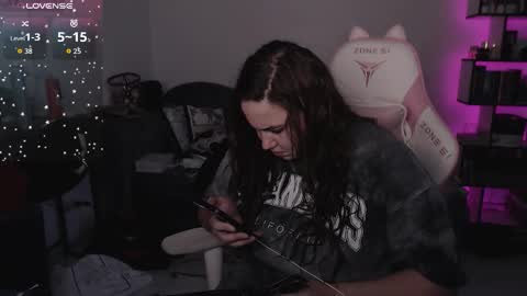 Snapshot of mari_moore7 chatting on 11, 10, 2025 mari moore online show from 11, 10, 2025