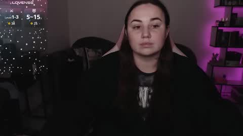 Snapshot of mari_moore7 chatting on 17, 10, 2025 mari moore online show from 17, 10, 2025