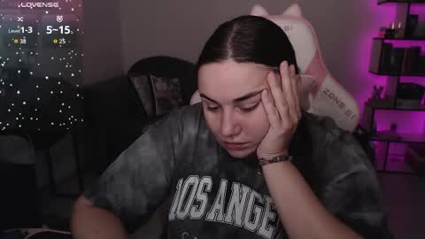 Snapshot of mari_moore7 chatting on 20, 10, 2025 mari moore online show from 20, 10, 2025