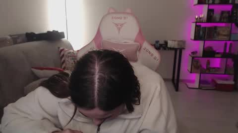 mari moore online show from 14, 12, 2025