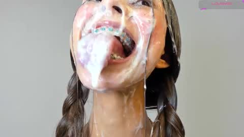 S O F I A  model independent online show from 8, 3, 2025