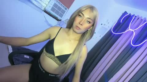 Snapshot of mariah_monroex chatting on 24, 6, 2026 Mariah monroexs Blow and Free Webcam online show from 24, 6, 2026