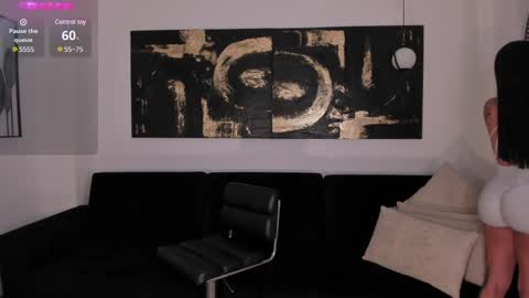 MARIA HERRERA  online show from 11, 1, 2025