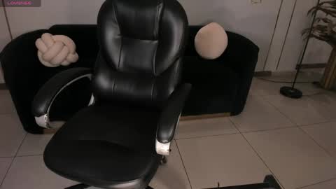 MARIA HERRERA  online show from 30, 4, 2026