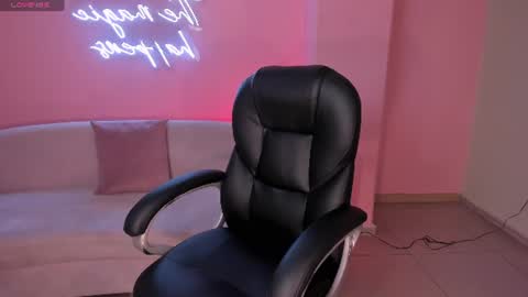 MARIA HERRERA  online show from 23, 7, 2026