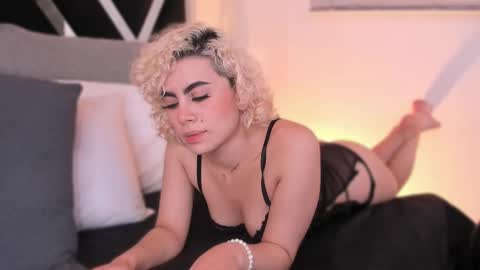 Snapshot of marian_pinzon chatting on 18, 9, 2025 Marian online show from 18, 9, 2025