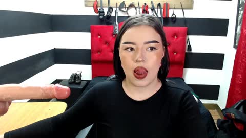 Snapshot of marian_ran_ chatting on 1, 2, 2025 Marian online show from 1, 2, 2025