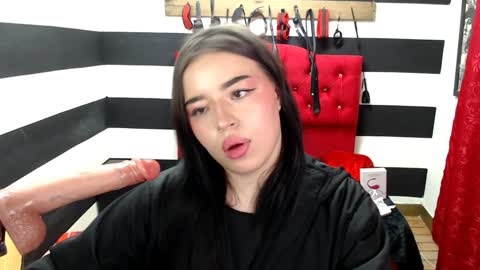 Snapshot of marian_ran_ chatting on 4, 2, 2025 Marian online show from 4, 2, 2025