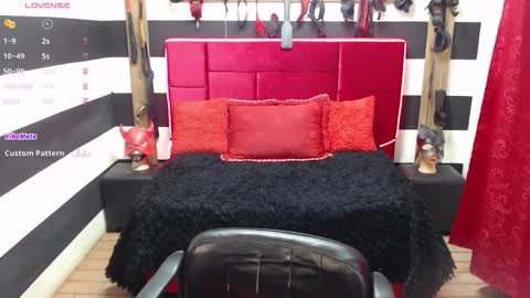 Snapshot of marian_ran_ chatting on 2, 10, 2025 Marian online show from 2, 10, 2025