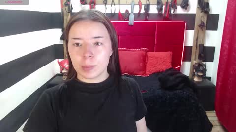 Snapshot of marian_ran_ chatting on 8, 10, 2025 Marian online show from 8, 10, 2025