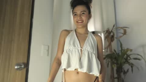 Snapshot of marian_skinny chatting on 8, 5, 2026 Marian online show from 8, 5, 2026