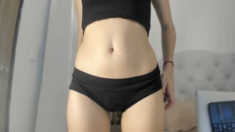 Snapshot of marian_skinny chatting on 7, 7, 2026 Marian online show from 7, 7, 2026