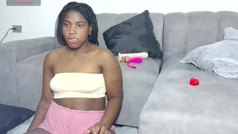 marianaee online show from 15, 10, 2025