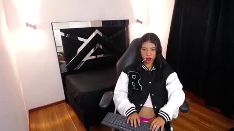 Mariana online show from 24, 11, 2025