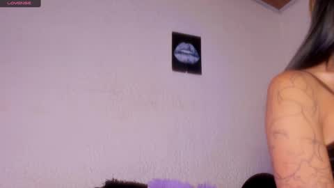 Snapshot of marianawlls chatting on 5, 3, 2025 mariana williams online show from 5, 3, 2025